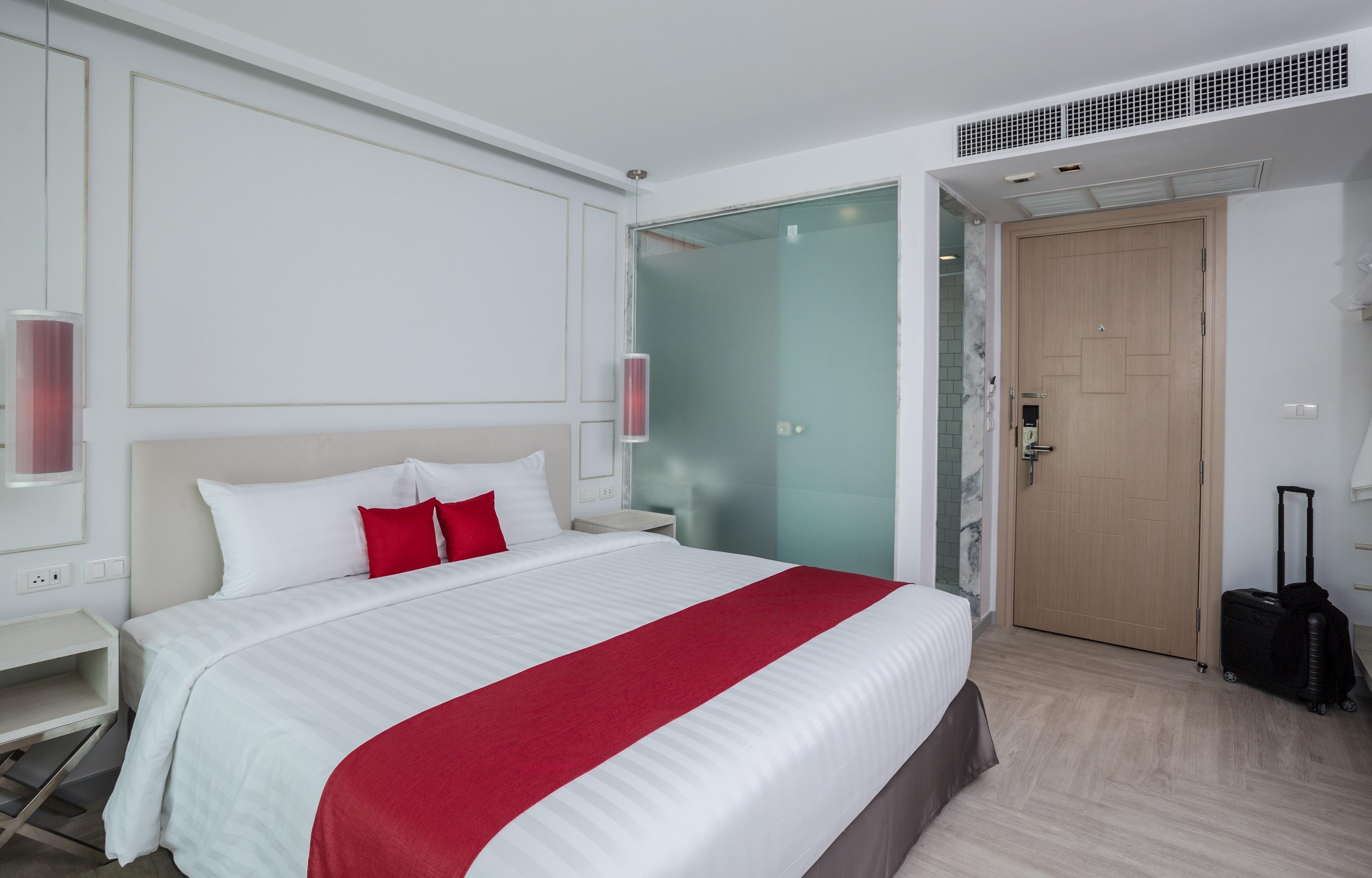 The Bloc Hotel Phuket - Sha Extra Plus Patong Экстерьер фото