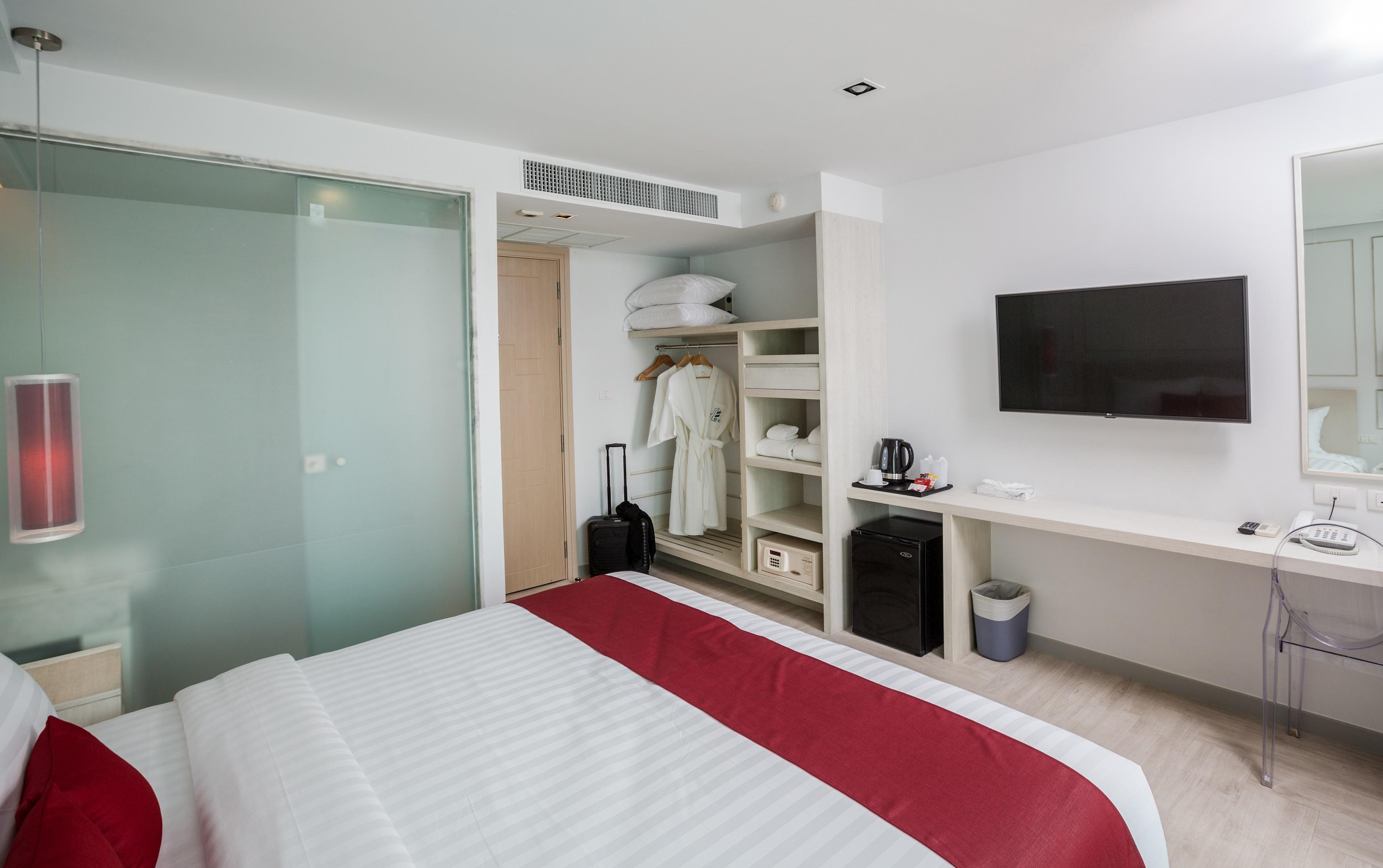 The Bloc Hotel Phuket - Sha Extra Plus Patong Экстерьер фото
