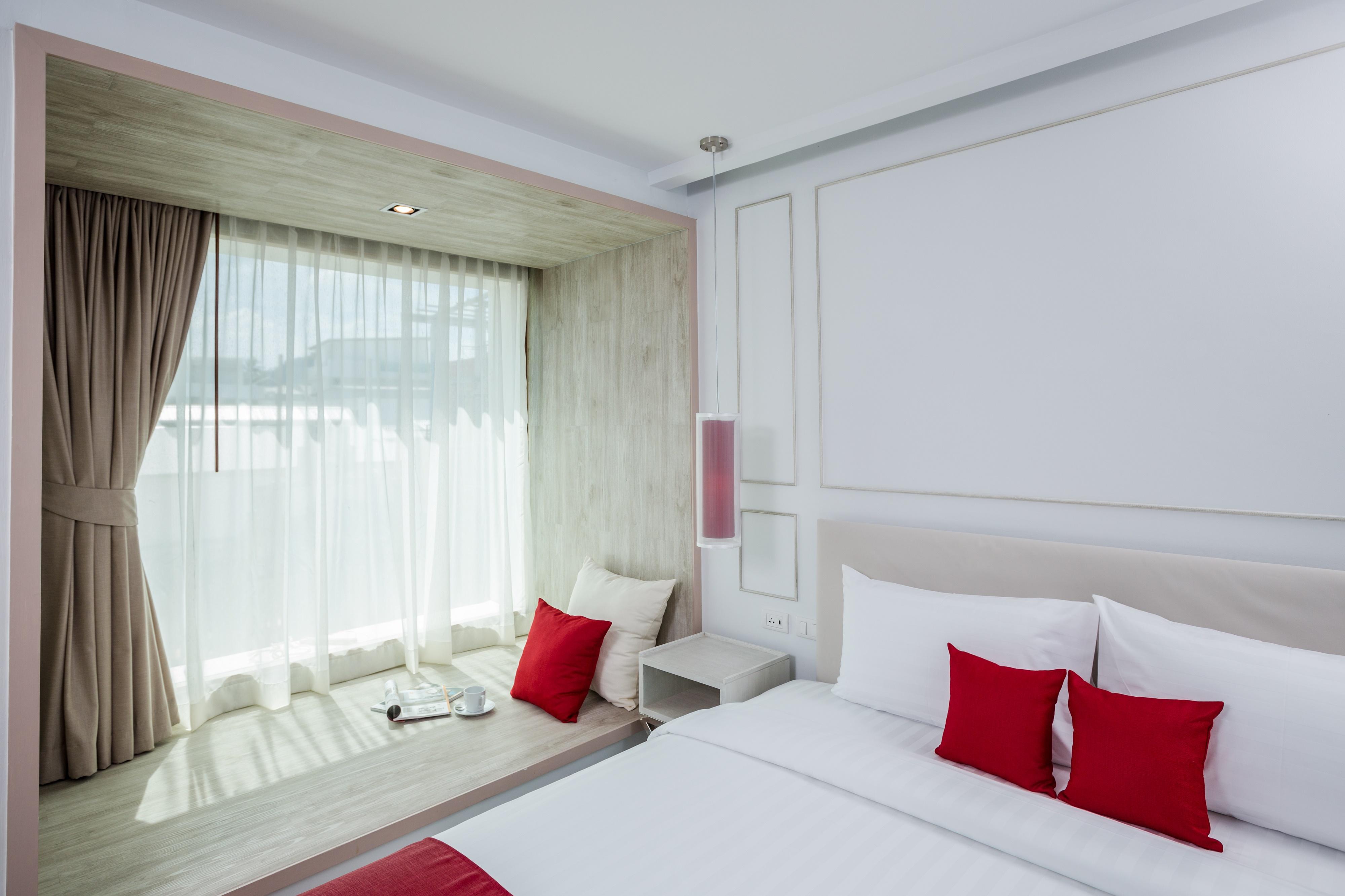 The Bloc Hotel Phuket - Sha Extra Plus Patong Экстерьер фото