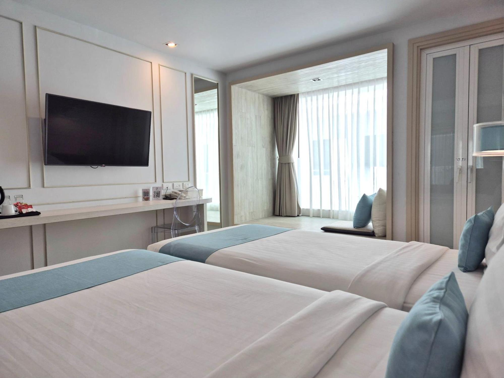The Bloc Hotel Phuket - Sha Extra Plus Patong Экстерьер фото